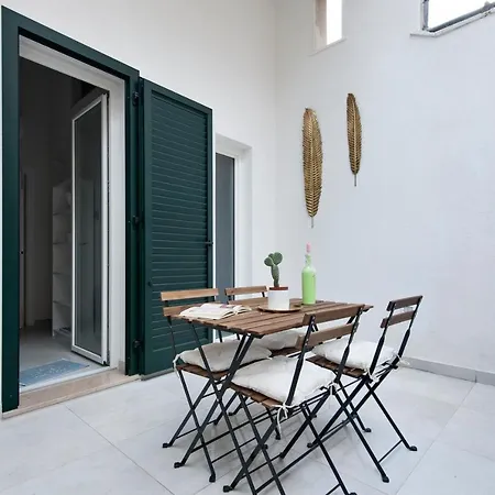 La Galla House - Sit Apartment *